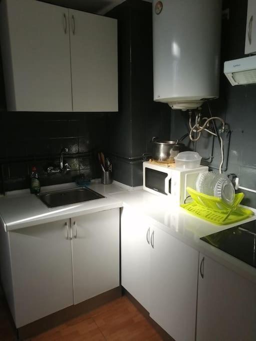 Apartamento Hotel Montana Lavapies มาดริด ภายนอก รูปภาพ