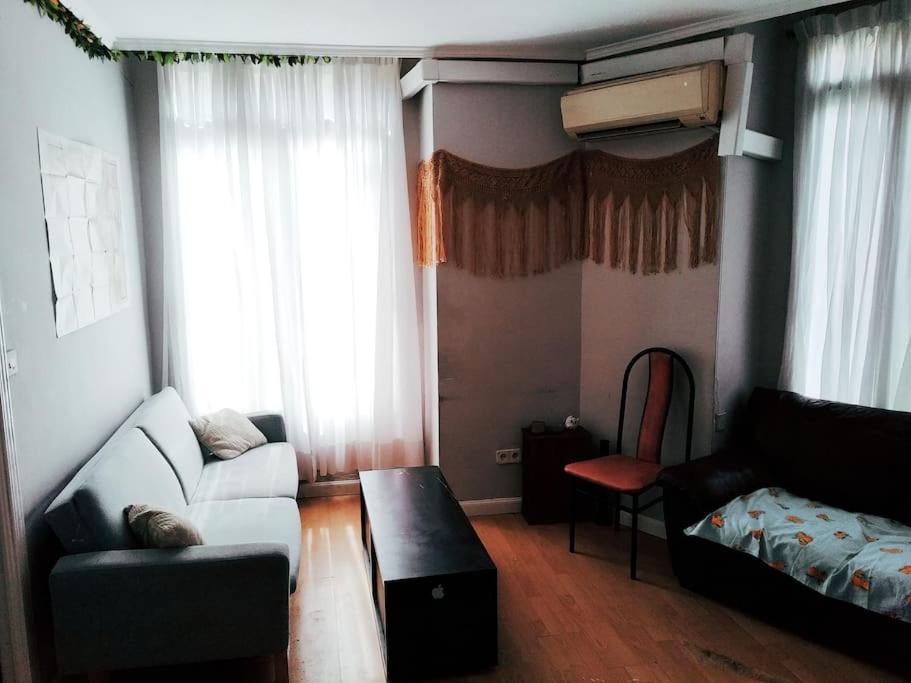 Apartamento Hotel Montana Lavapies มาดริด ภายนอก รูปภาพ