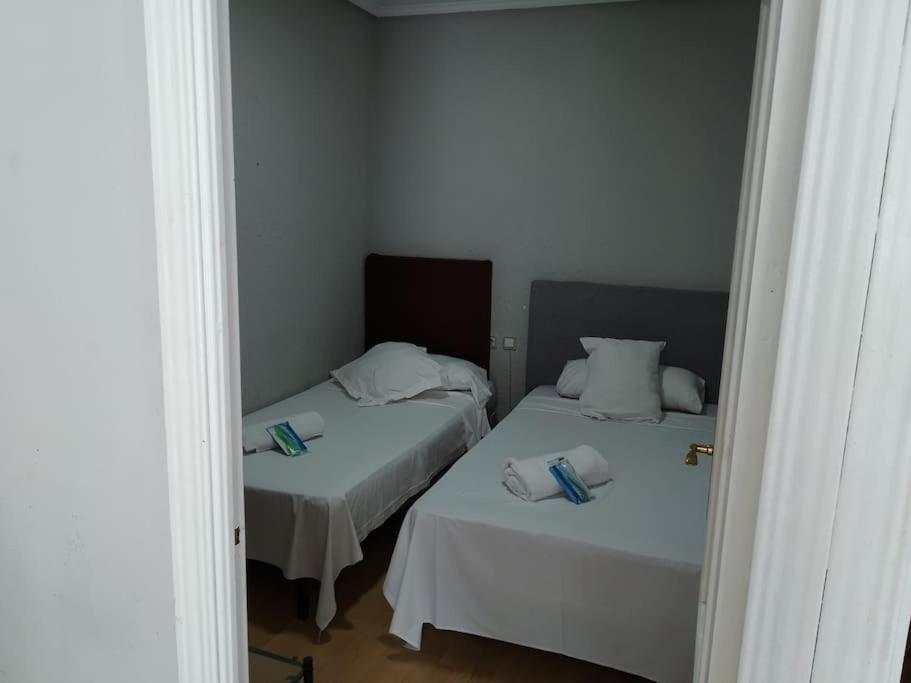 Apartamento Hotel Montana Lavapies มาดริด ภายนอก รูปภาพ